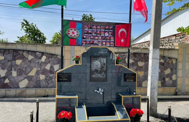 В Азербайджане открыли родник памяти героя