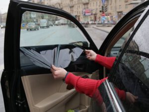 Pərdə, plyonka və jalüz dartışmalarına son qoyulur -YENİ QƏRAR