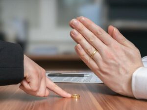 Azərbaycanda QƏRİBƏ BOŞANMA: “Çəkimə görə depressiya düşdüm…” – FOTO