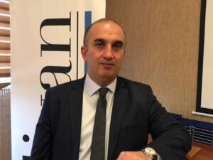 Azər Niftiyev: Yaxşı olar ki, mediada peşəkarlar ön plana çəkilsin