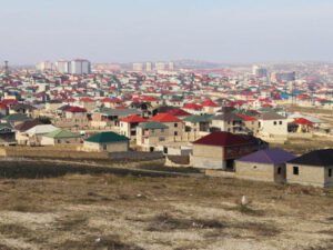Milli Məclisdə sənədsiz evlərlə bağlı MÜHÜM MÜZAKİRƏ