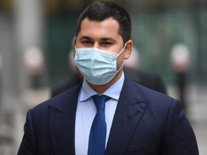 Fərhad Əhmədovun oğlu anasına 100 milyon dollar ödəməlidir