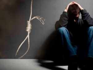 Azərbaycanda icra başçısının imarətində asılmış meyit AŞKARLANDI