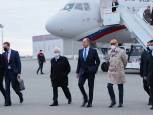 Sergey Lavrov Bakıya gəldi