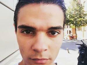Anasını öldürüb, parçalayıb, yedi – FOTO
