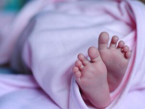 Bir yaşlı oğlunu boğaraq öldürən ata ilə bağlı cinayət işi başladıldı – RƏSMİ + YENİLƏNİB