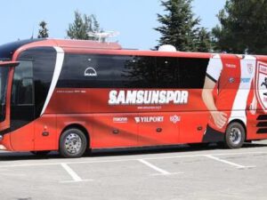 Türkiyədə futbol klubunun avtobusuna hücum edildi – FOTO
