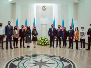 Davamçılar Fəxri xiyabanda və “Şöhrət” muzeyində olub