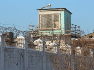 Penitensiar xidmətin əsgəri özünü güllələyərək intihar edib