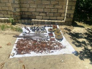 Azərbaycanda qəbiristanlıqda cəbhəxana aşkarlandı – FOTO