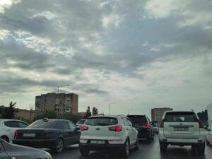 Bakı-Sumqayıt yolunda BÖYÜK TIXAC: Nəqliyyatın hərəkəti iflic oldu
