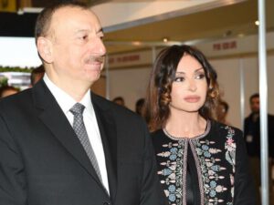 İlham Əliyev və Mehriban Əliyeva Moskvanın və Bütün Rusiyanın Patriarxına başsağlığı verib