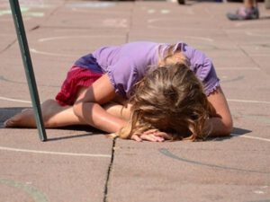 Qadını çarpayıya bağlayıb başını qırxdı – AZƏRBAYCANDA ŞOK HADİSƏ