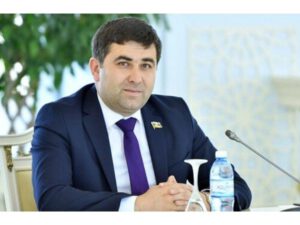 ​Deputat DİN-i rüşvətdə ittiham etdi: Sürücülük vəsiqəsi üçün 1000 manat istənilir – VİDEO