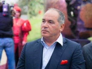 Fərhad Əhmədovun qardaşı oğlu “Aznarı” darmadağın edir – İLGİNC FAKTLAR