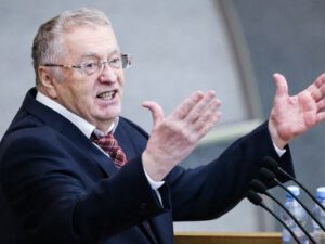 Jirinovskidən maraqlı təklif: “30 yaşa qədər hər kəs uşaq sayılsın”