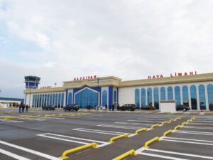“AZAL üstün mövqeyinin əldən çıxmasına müqavimət göstərir” – Naxçıvan hava limanı qurumdan niyə alındı?