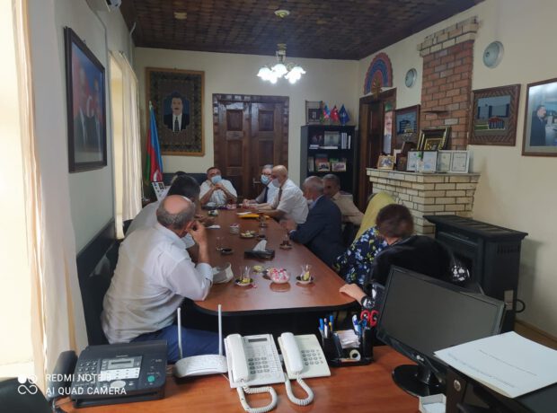 Rüfət Quliyev seçicilərin növbəti qəbulunu keçirib – FOTO Rüfət Quliyev seçicilərin növbəti qəbulunu keçirib – FOTO