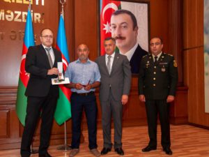 Nərimanov rayonunda 26 iyun – Silahlı Qüvvələr günü münasibəti ilə şəhid ailələrinə və müharibə iştirakçılarına medalların təqdimetmə mərasimi keçirilib
