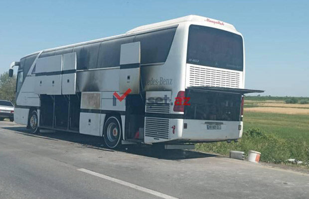 Şagirdləri Qubaya istirahətə aparan avtobus yandı – FOTO Şagirdləri Qubaya istirahətə aparan avtobus yandı – FOTO