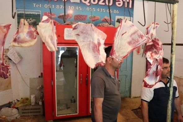 Bakıda qanunsuz heyvan kəsimi ilə məşğul olan məntəqələr aşkarlandı – FOTO Bakıda qanunsuz heyvan kəsimi ilə məşğul olan məntəqələr aşkarlandı – FOTO