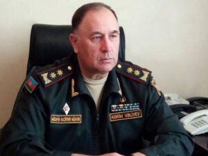 General kadr islahatlarından danışdı – Yeni layihə hazırlanır