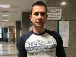 Övladlarını döyən futbolçu həbs olundu