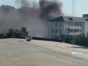 Bakıda xəstəxana binası yanır – VİDEO
