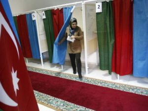 Azərbaycan referenduma gedir?