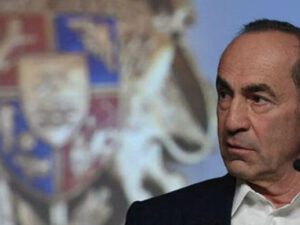 Koçaryan seçicilərə “payladığı” milyonları qaytarmağa çalışır: “Özünüzü satın, ancaq pulları qaytarın!”