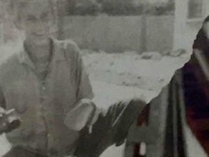 Arxiv FOTOdakı şəxsi tanıdınız? – Uşaqlıqda ayaqqabı təmizləyirdi, indi məşhurdur