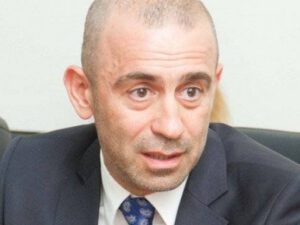 Vahid Mustafayev: “Şəhidimiz olanda telekanalların efirlərindən konserti, şit verilişləri çıxarması doğrudanmı çətindir?”