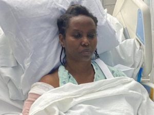 Haitinin güllə yarası almış birinci xanımı xəstəxanadan fotosunu paylaşdı: “Ərimin söz sözü…”
