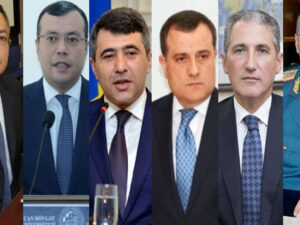 Qırx bir uşağın nazir valideyni – SİYAHI