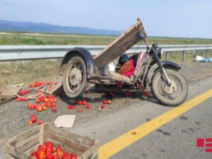 Lənkəranda motosiklet yük avtomobili ilə toqquşddu – Sürücü öldü