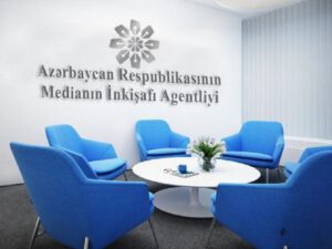Mediamızda yeni-köhnə ənənə: alan razı, verən razı və…