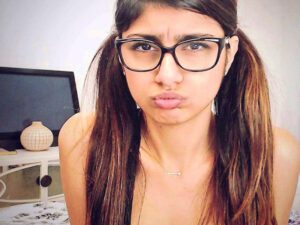 Məşhur porno ulduzdan Əfqanıstan prezidenti ilə bağlı İDDİA
