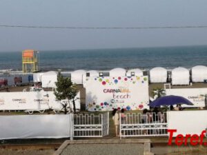 Lənkərandakı “Carnaval-beach” çimərliyində ƏCAİB QAYDALAR… – Özbaşına qalanda BELƏ OLUR…