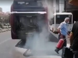 “BakuBus”un avtobusunda yanğın – Sərnişinlər təxliyə edildi