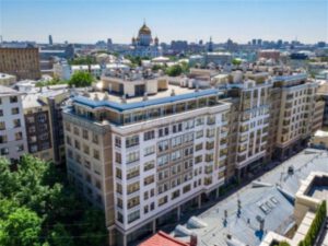 Keçmiş prezident Moskvadakı 13 milyonluq mənzilini müğənniyə satıb – Azərbaycanın keçmiş səfiri ilə qonşu imiş…