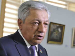 Deputatın oğlu Dövlət Agentliyinə 1 milyon manatlıq ofis icarəyə verib