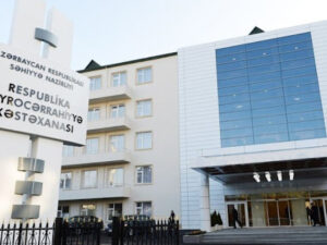 Peyvənd pasportu olmayan vətəndaş xəstəxanaya buraxılmadı