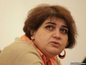 Xədicə İsmayıl: “Fəallara qarşı repressiyalar “intim ifşalarla” həyata keçirilir”
