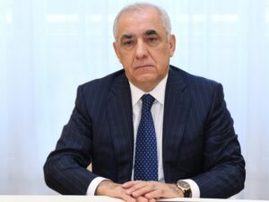 Baş nazir bəzi qurumların topladığı vəsaitdən istifadə qaydasını təsdiqləyib