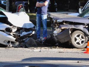 Bakıda iki avtomobil toqquşub, xəsarət alan var