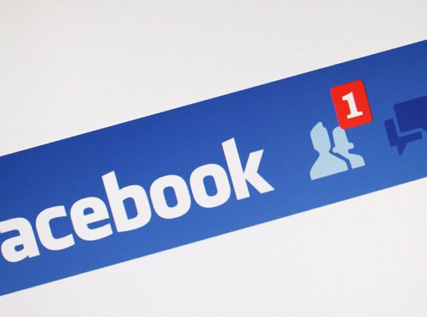 “Facebook” domeni satışa çıxarılıb