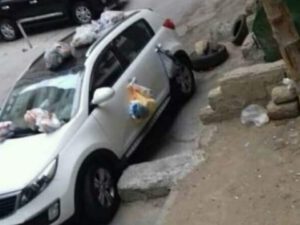 Bakıda avtomobili “zibil qutusu”na çevirdilər – FOTO