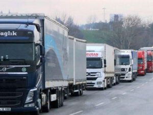 Türkiyəli TIR sürücülərinə qarşı soyğunçuluq: narazılığı yaradan kimlərdir?
