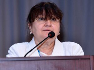 Fatma Abdullazadənin ölkədən çıxışına qadağa qoyulub – Aeroportdan geri qayrtarılıb