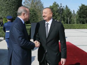 İlham Əliyev Ərdoğanı Füzuli Beynəlxalq Hava Limanında qarşılayıb